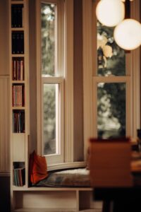 How to Create a Cosy Reading Nook at Home: Tips and Ideas